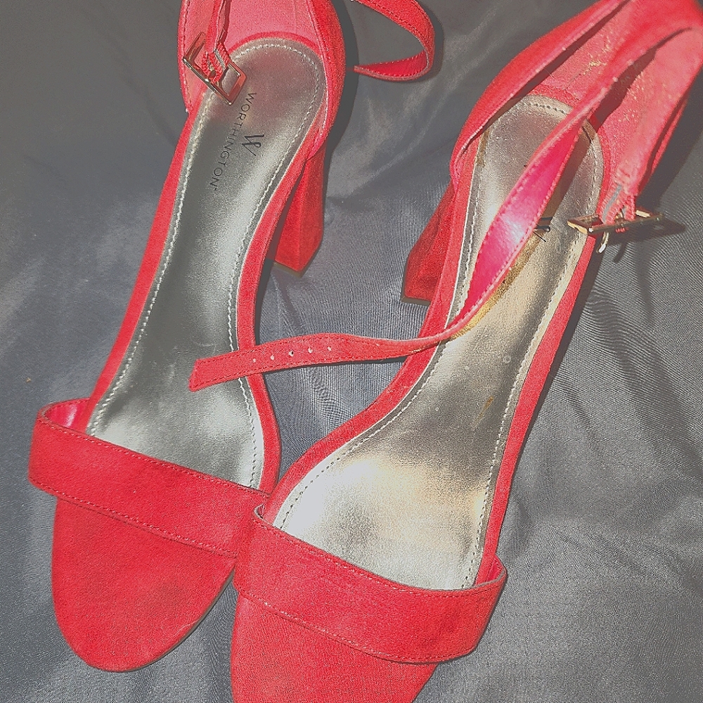 Red casual heels